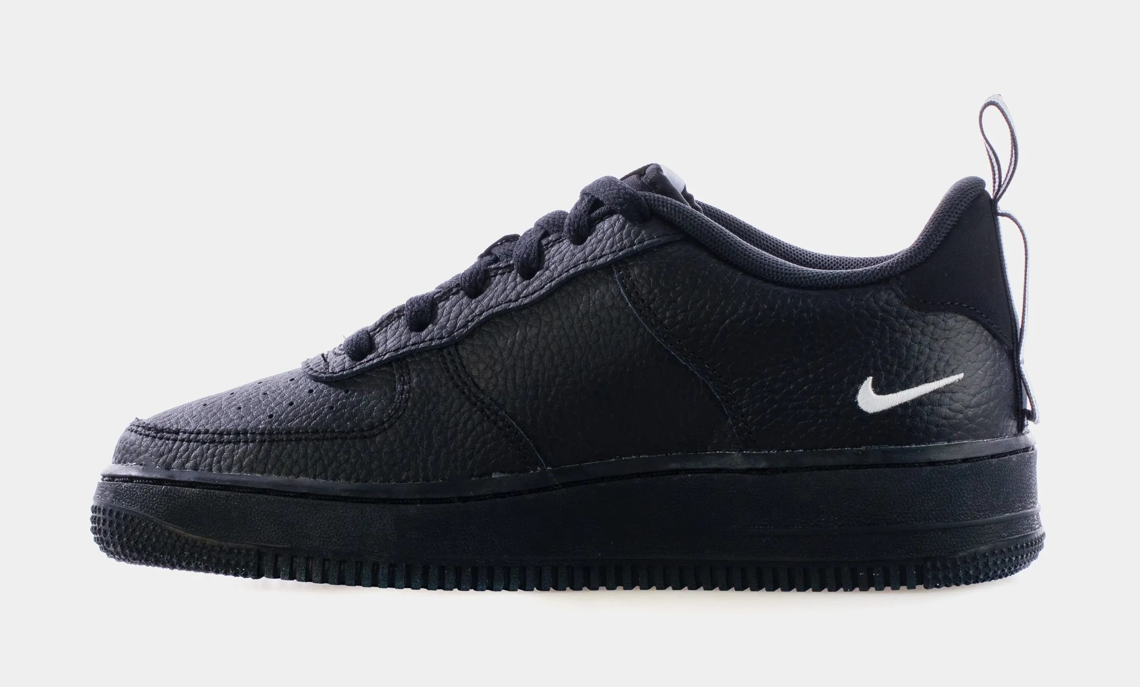 Air Force 1 07 LV8 Utility Grade School Lifestyle Shoes (Black)