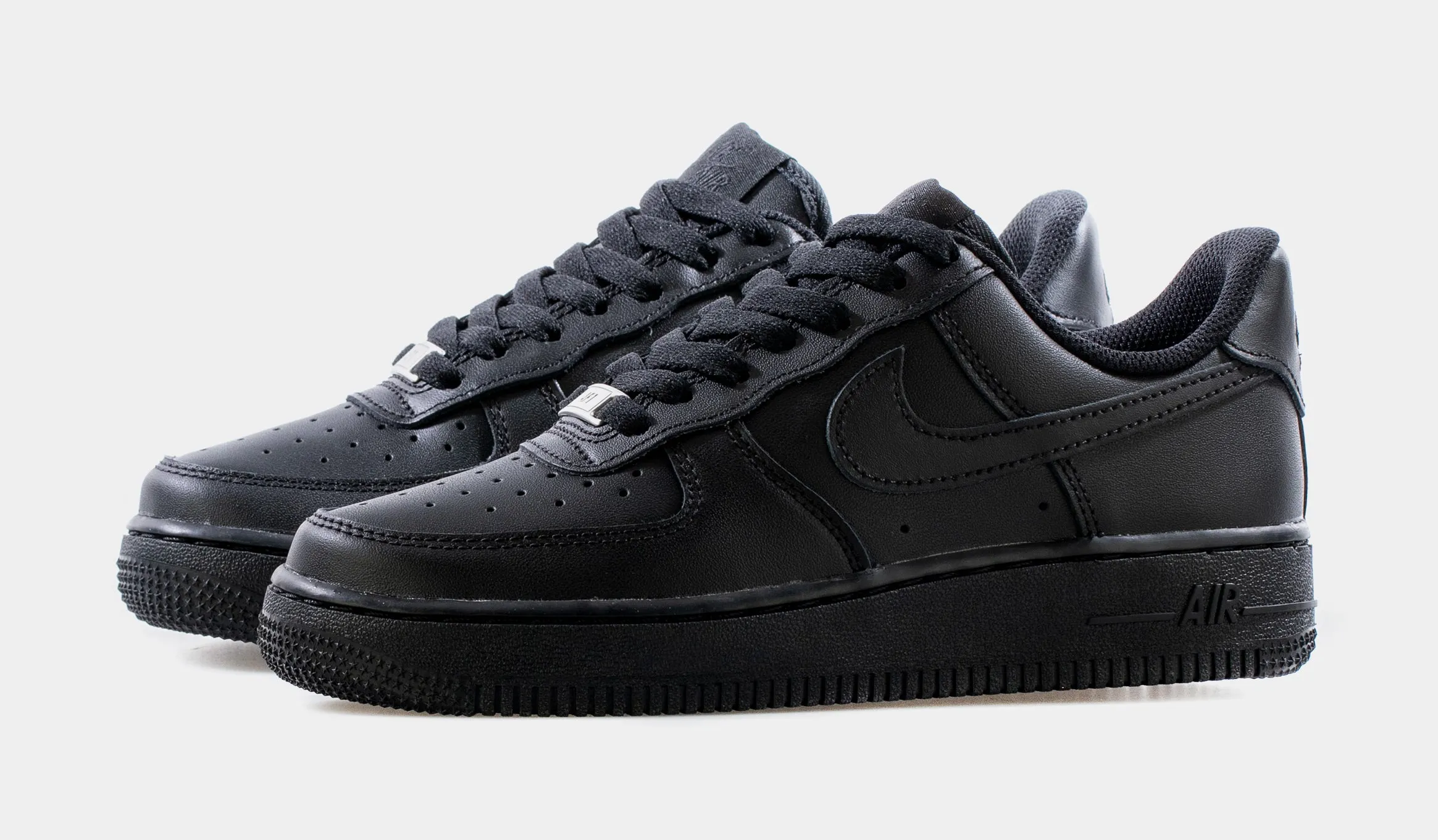 Air Force 1 07 Womens Lifestyle Shoes (Black)