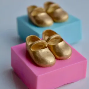 Baby Shoe Inspired Chocolate Covered Oreos (Set of 6)