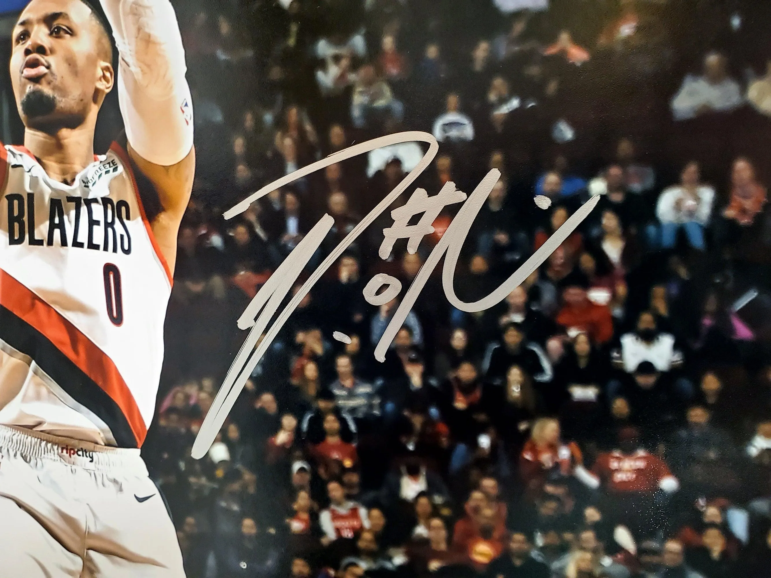 Damian Lillard Autographed 16x20 Photo Portland Trail Blazers Beckett BAS Stock #195896