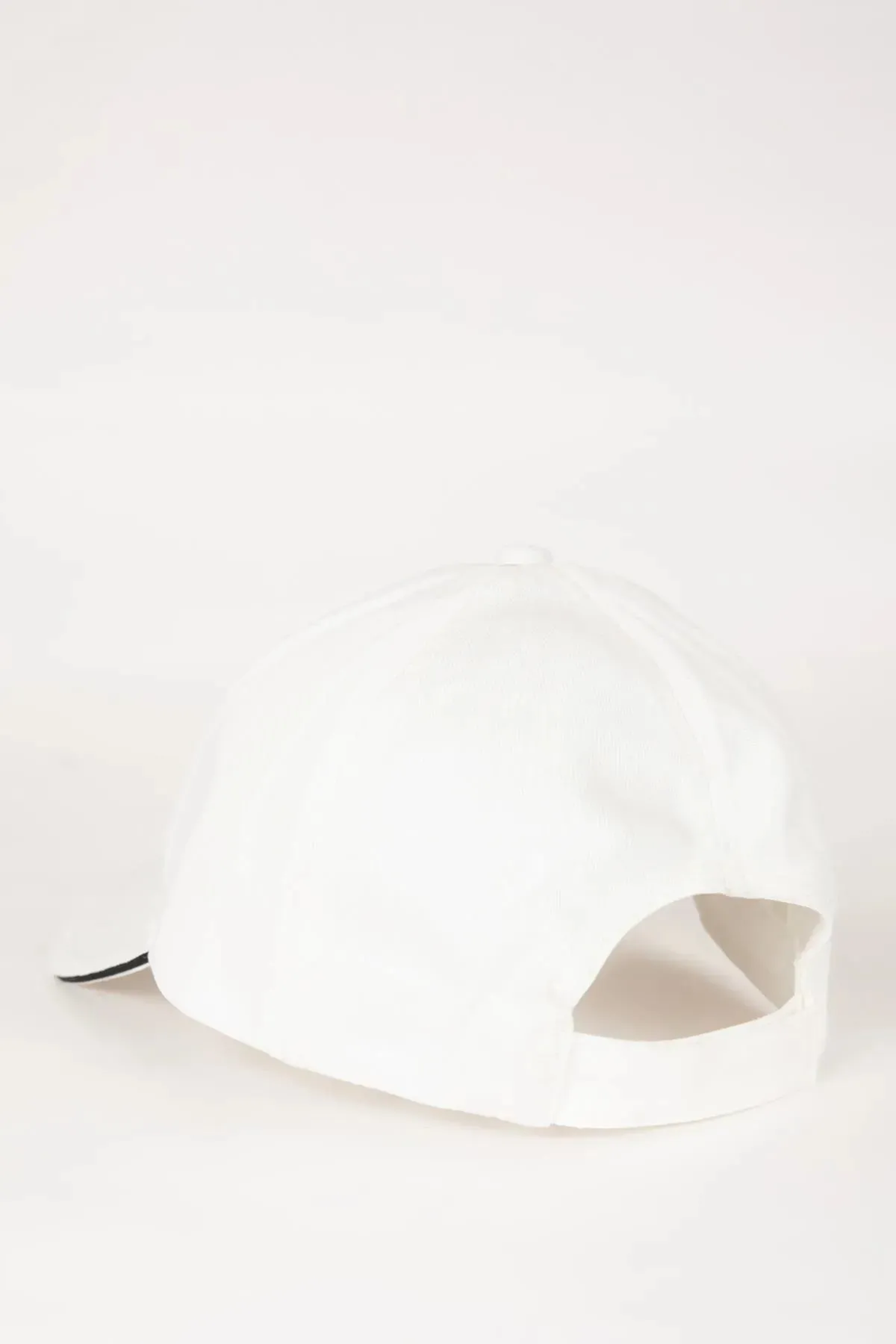 Defacto Men's White Cotton Baseball Basketball Hat