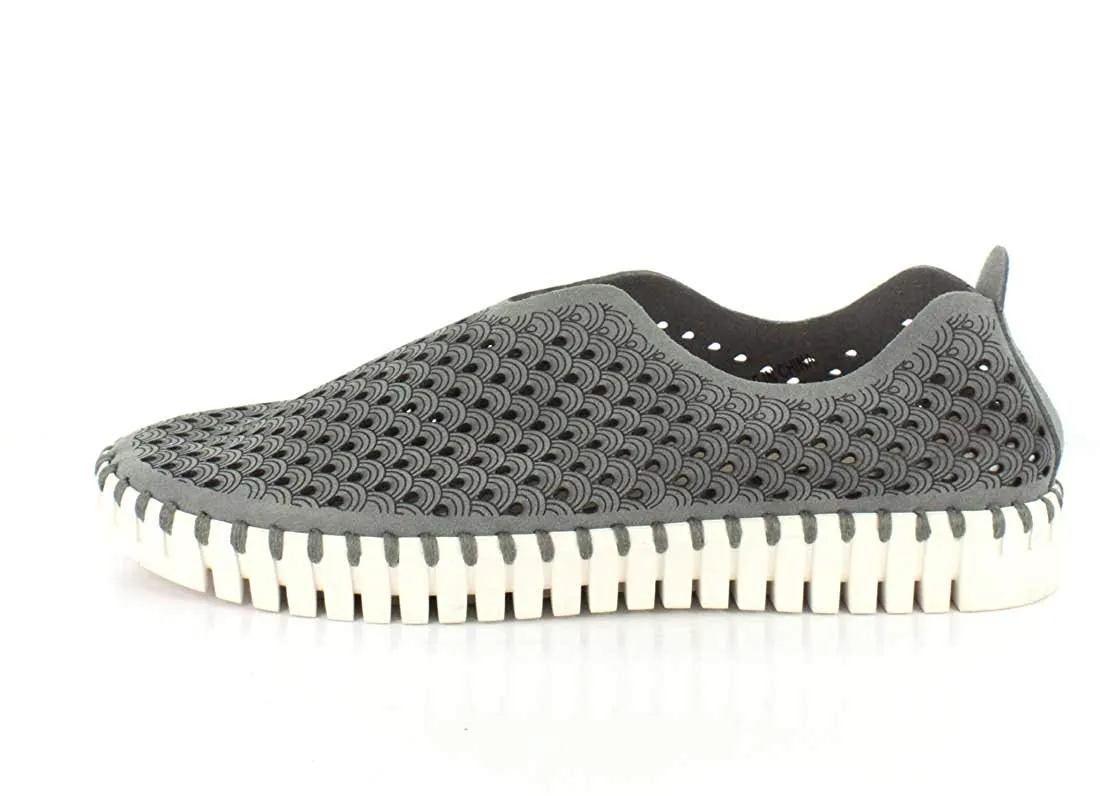 Ilse Jacobsen Tulip 139 Perforated Slip-On Sneaker