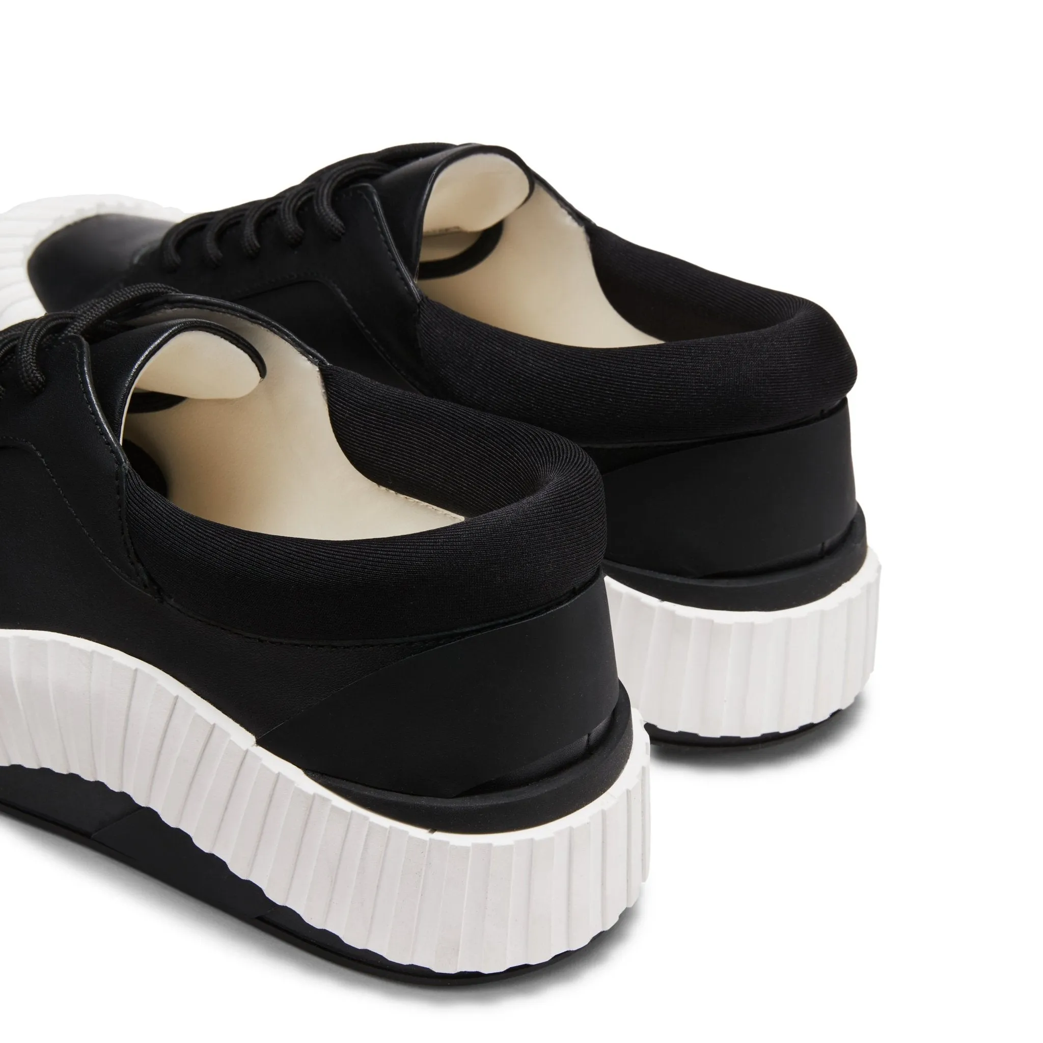 Irregular Wavy Edge Thick-soled Casual Shoes in Black