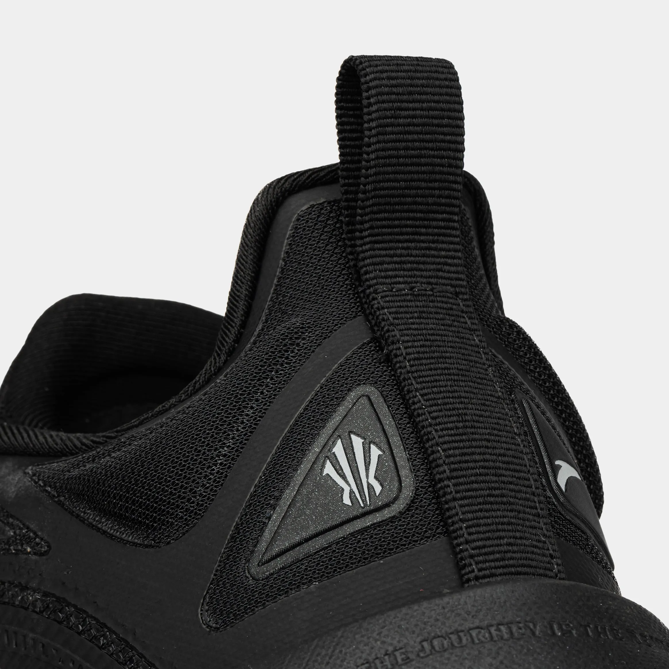 Kai 1 Yin Grade School Basketball Shoes (Black)