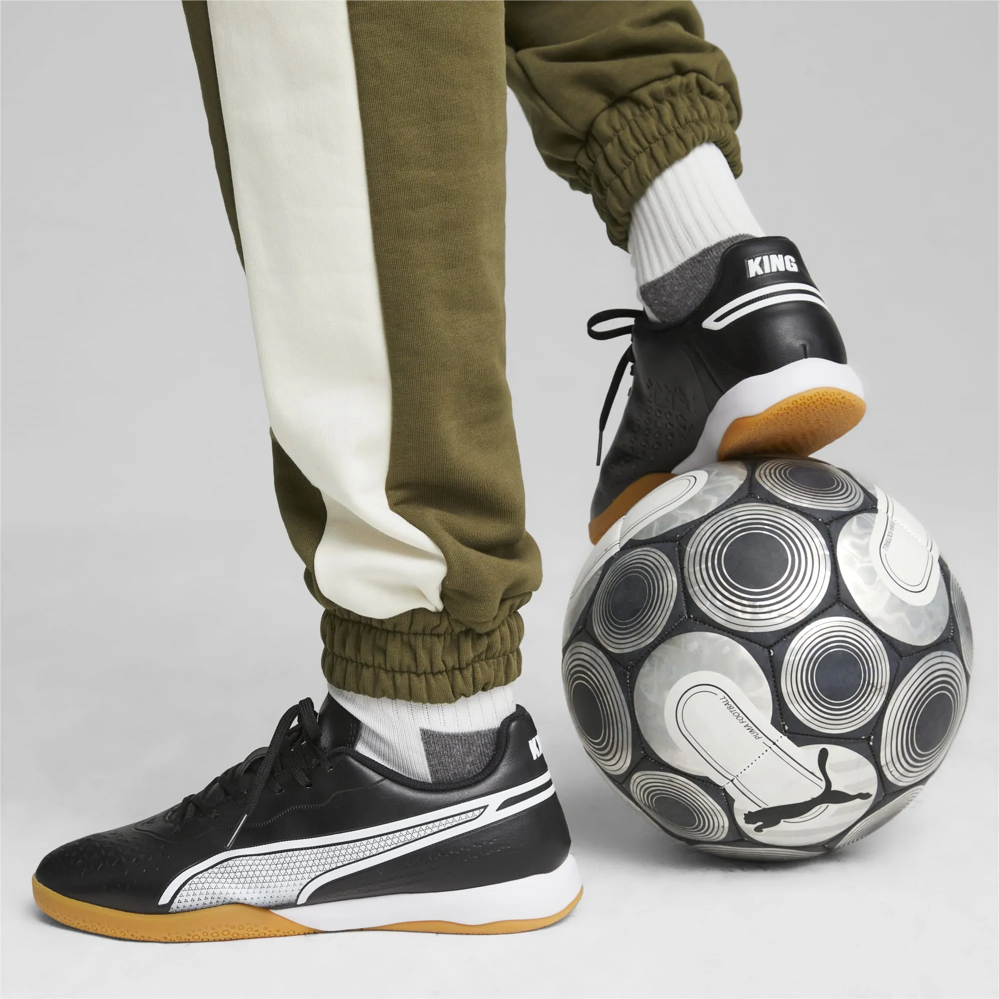 King Top IT Football Trainers