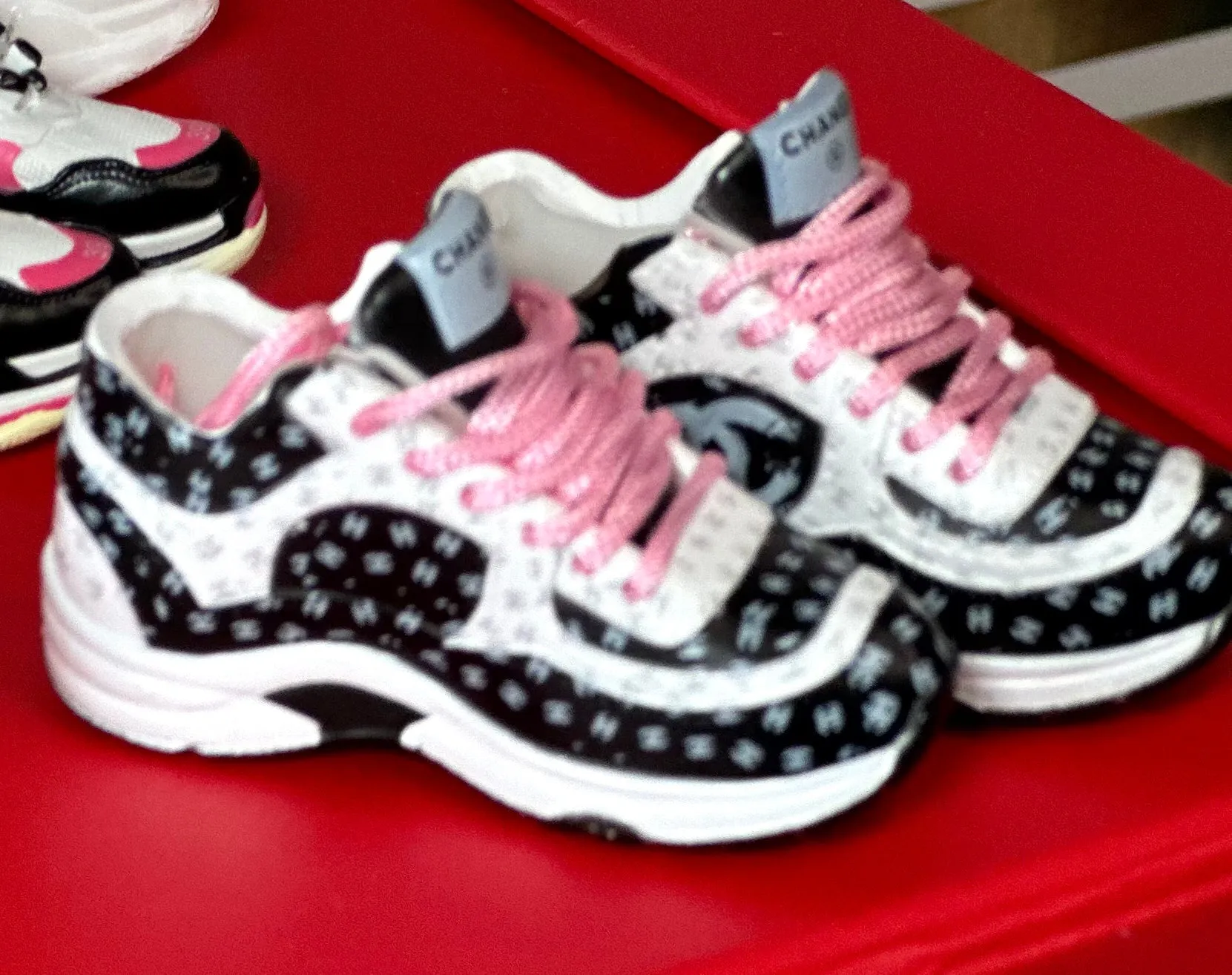 Miniature shoes for barbie 1/6 scale tennis shoes luxury shoes