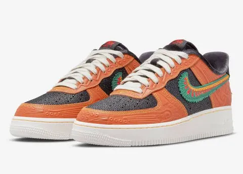 Nike Air Force 1 "Siempre familia" Sneaker