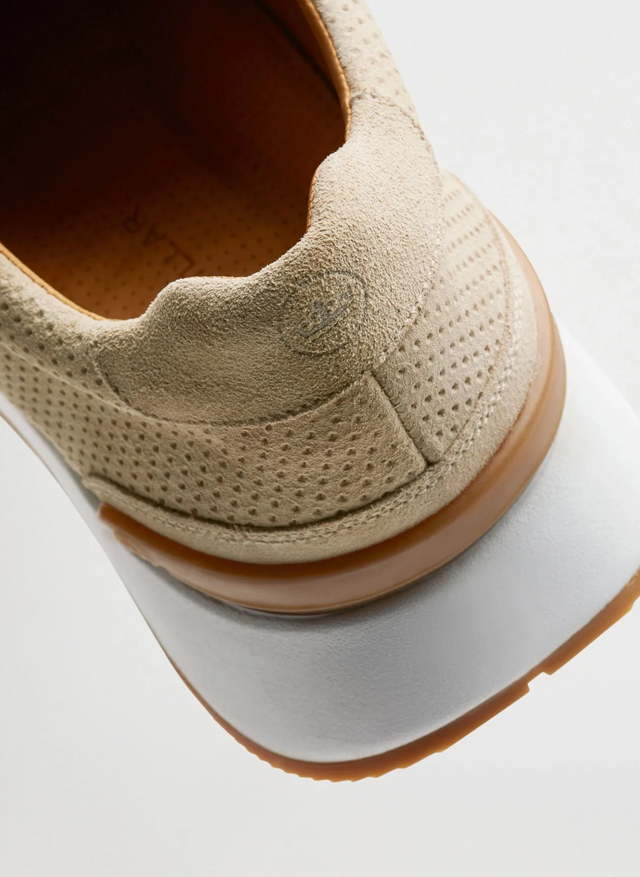 Peter Millar Wayfare Runner in Sand